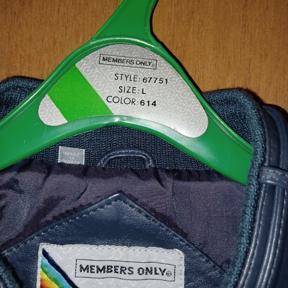 Very Rare Members Only 30th Anniversary Ford Thunderbird Edition - Picture 13 of 16